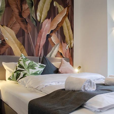 Homely Stay Studio 8 - Relaxed Self-Check-In Room In Munich Munique Exterior foto